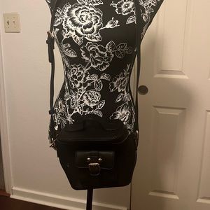 Black and gold purse…